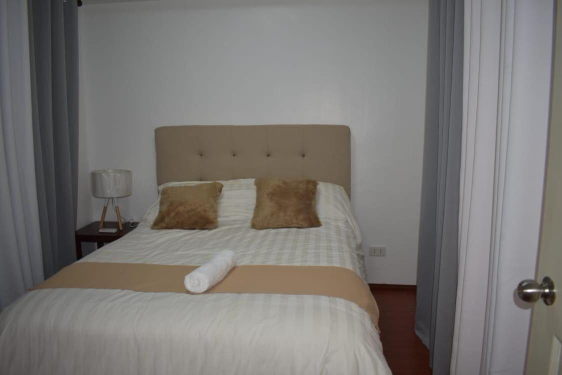 Affordable Makati Apt Manila Bagian luar foto