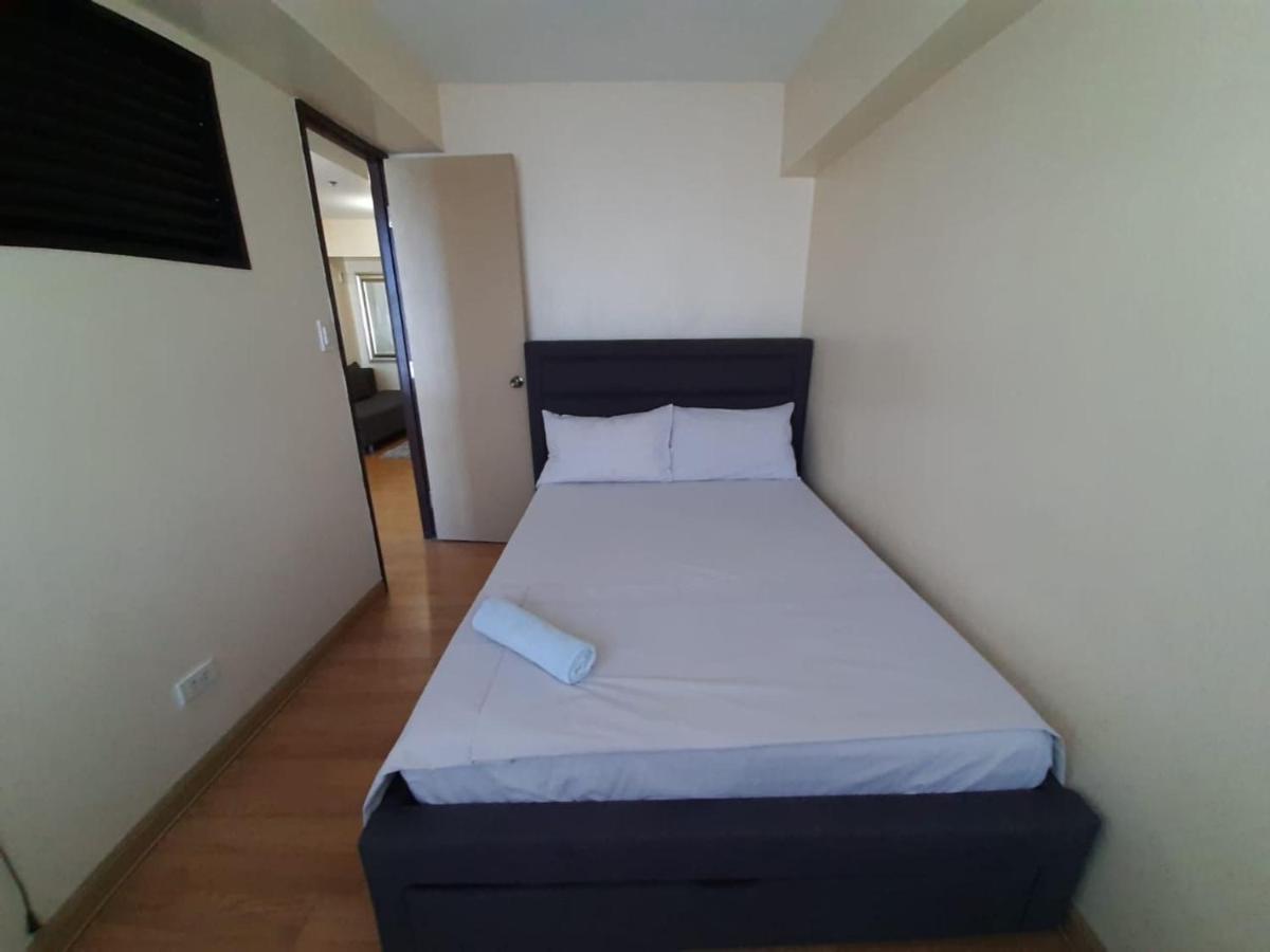 Affordable Makati Apt Manila Bagian luar foto