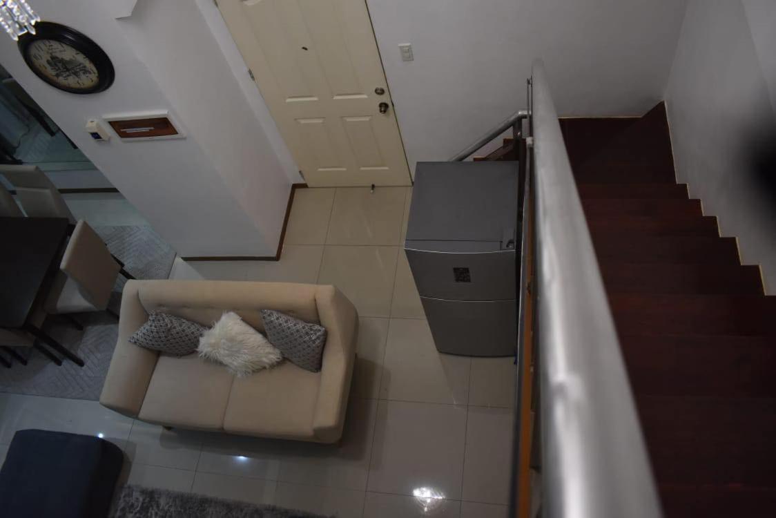 Affordable Makati Apt Manila Bagian luar foto
