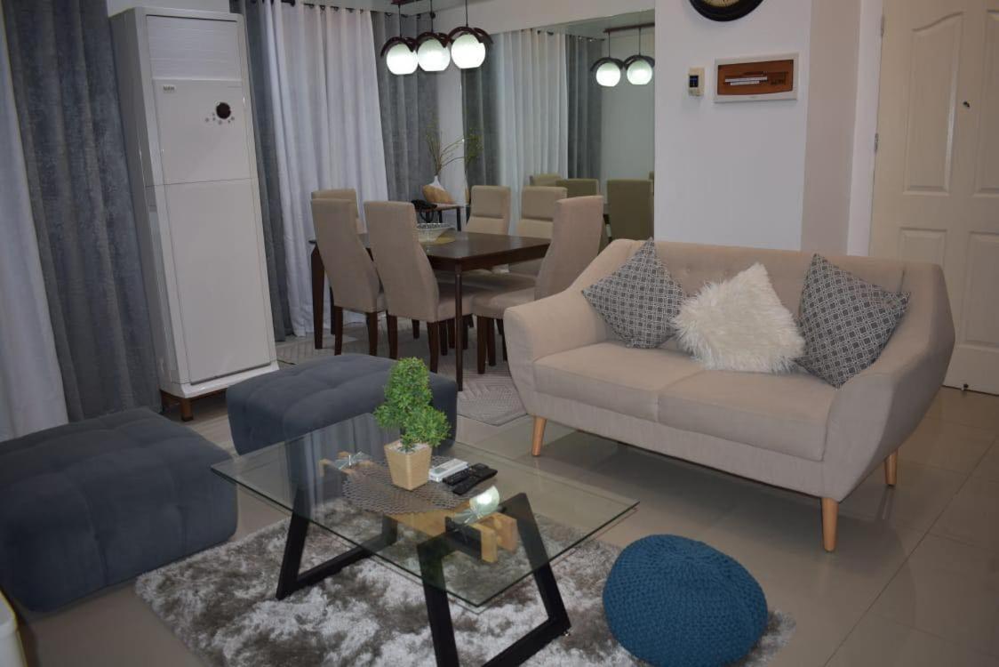 Affordable Makati Apt Manila Bagian luar foto