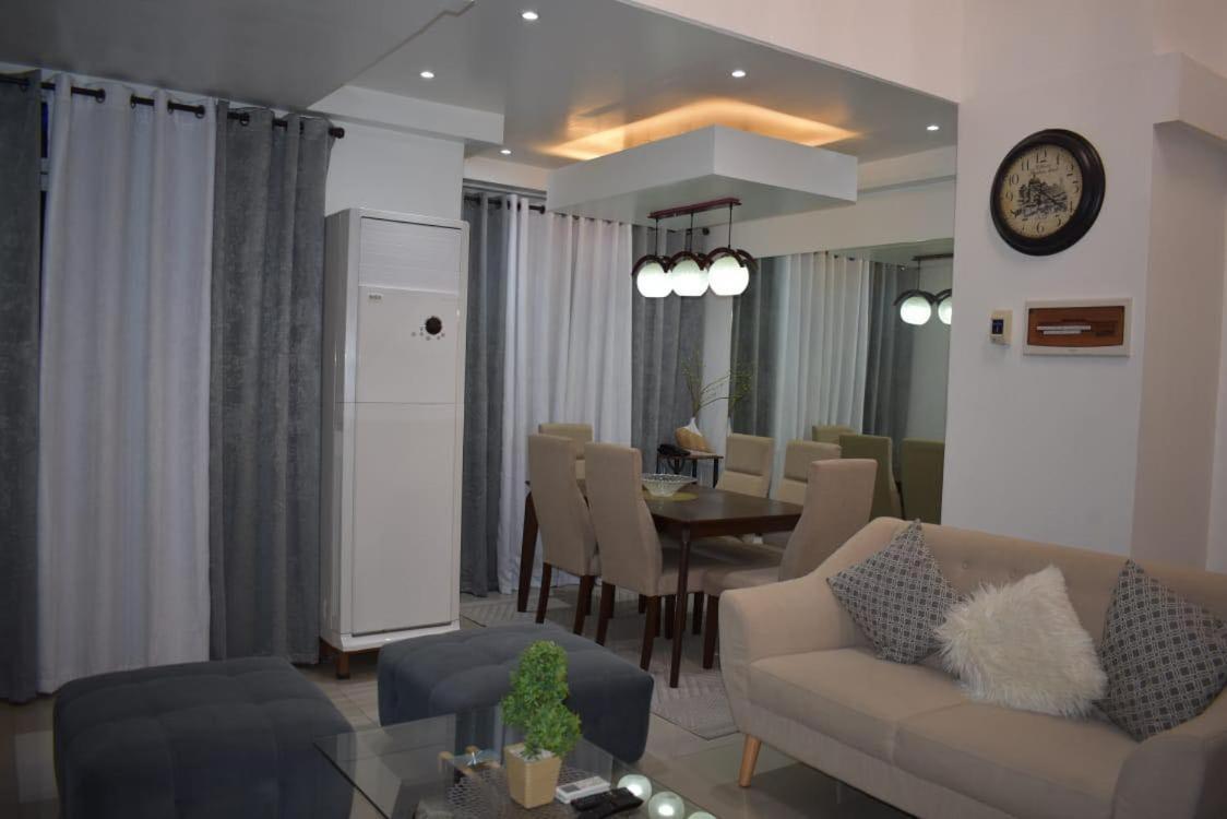Affordable Makati Apt Manila Bagian luar foto