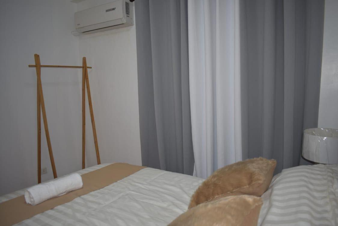 Affordable Makati Apt Manila Bagian luar foto