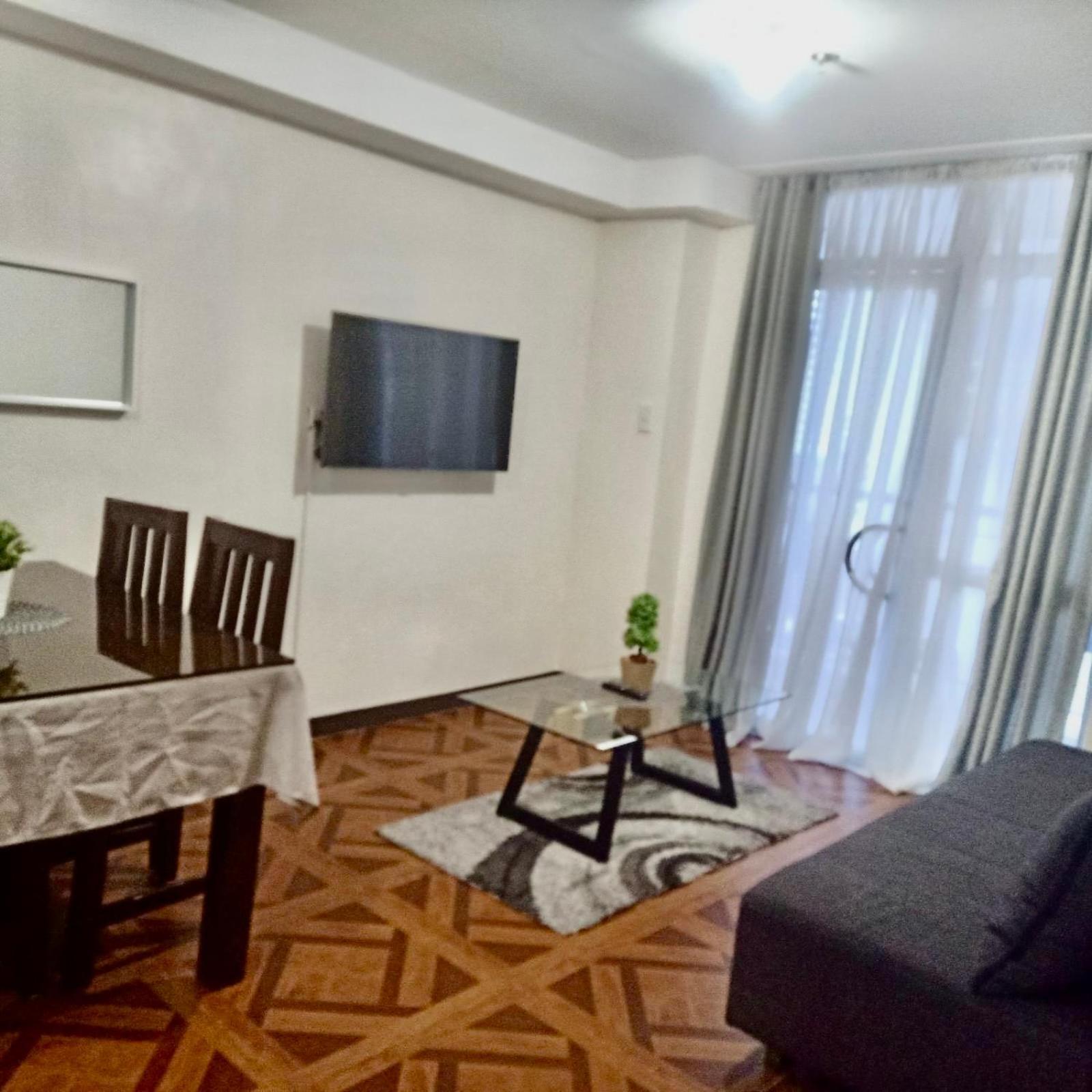 Affordable Makati Apt Manila Bagian luar foto