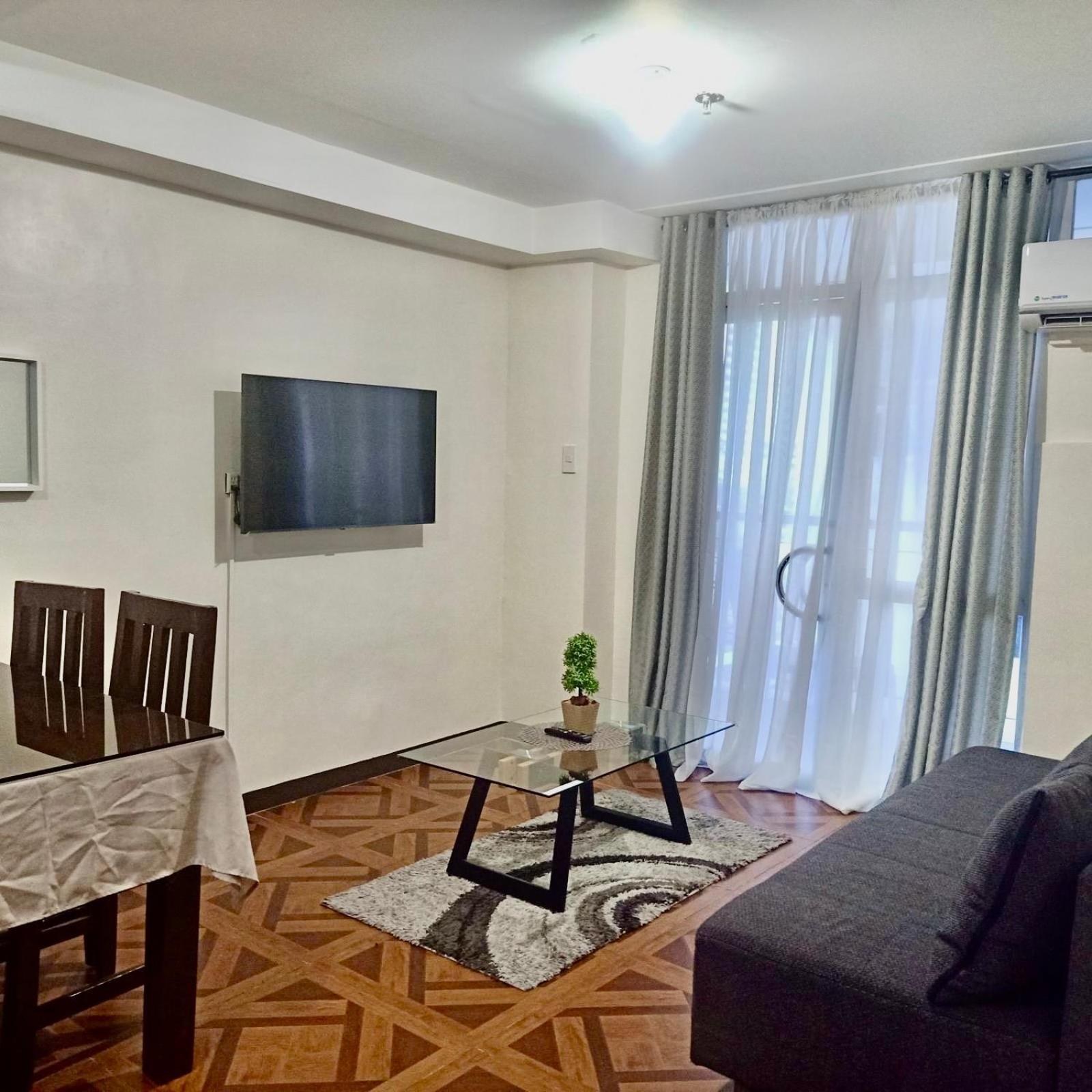 Affordable Makati Apt Manila Bagian luar foto