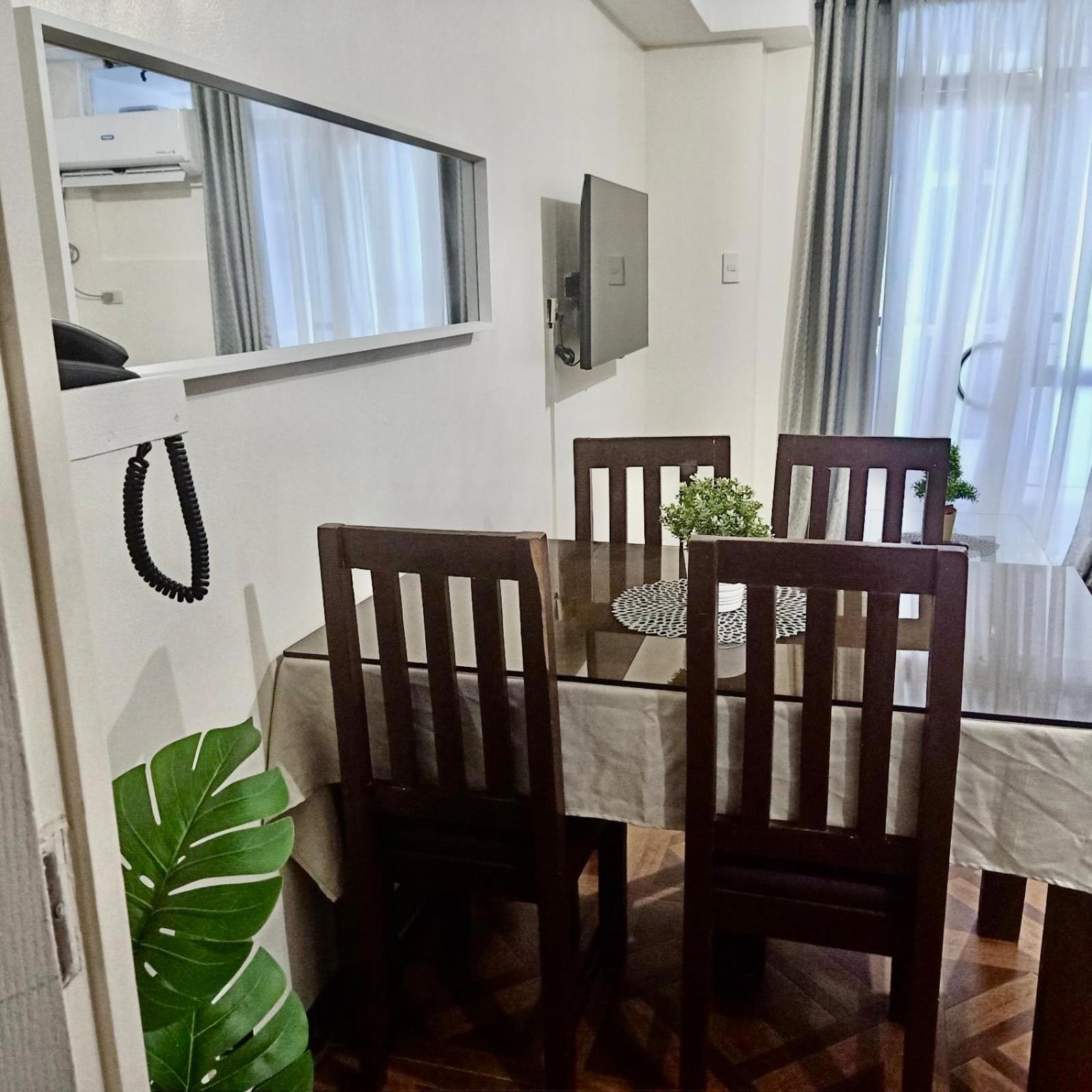 Affordable Makati Apt Manila Bagian luar foto