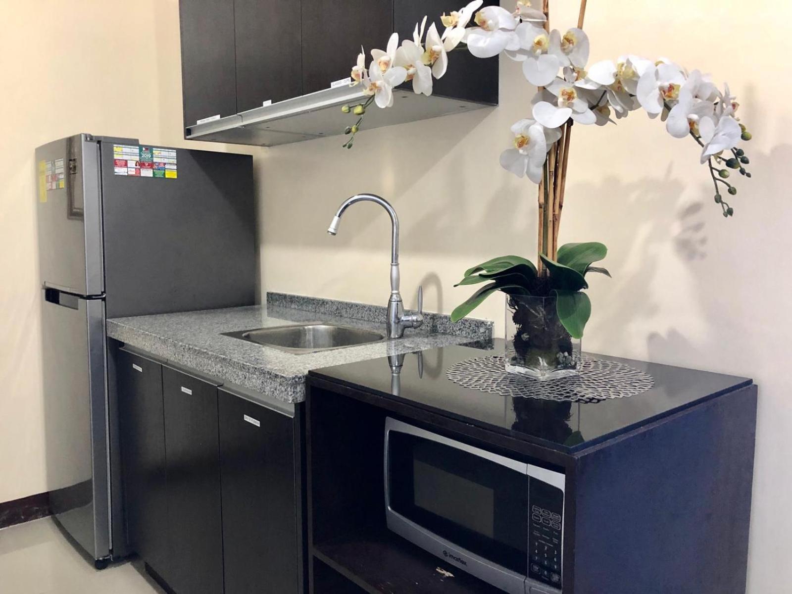 Affordable Makati Apt Manila Bagian luar foto