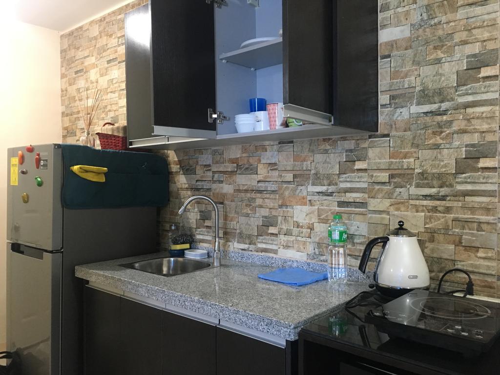 Affordable Makati Apt Manila Bagian luar foto